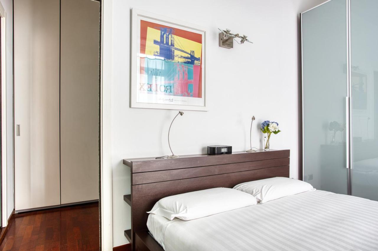 Joivy Charming Apartment In The Heart Of Isola District Milão Exterior foto